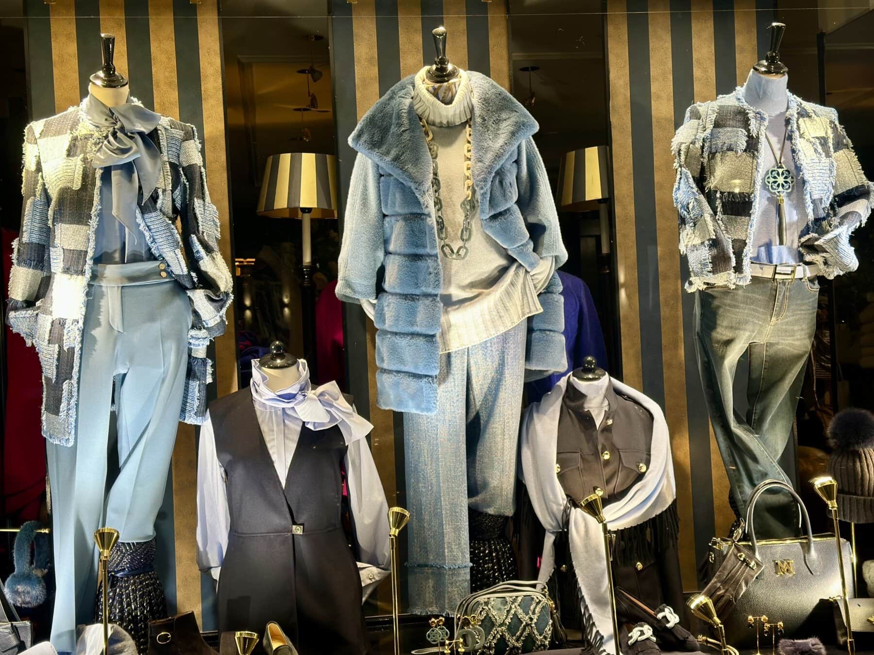 Bleu Etalage Modici Laren