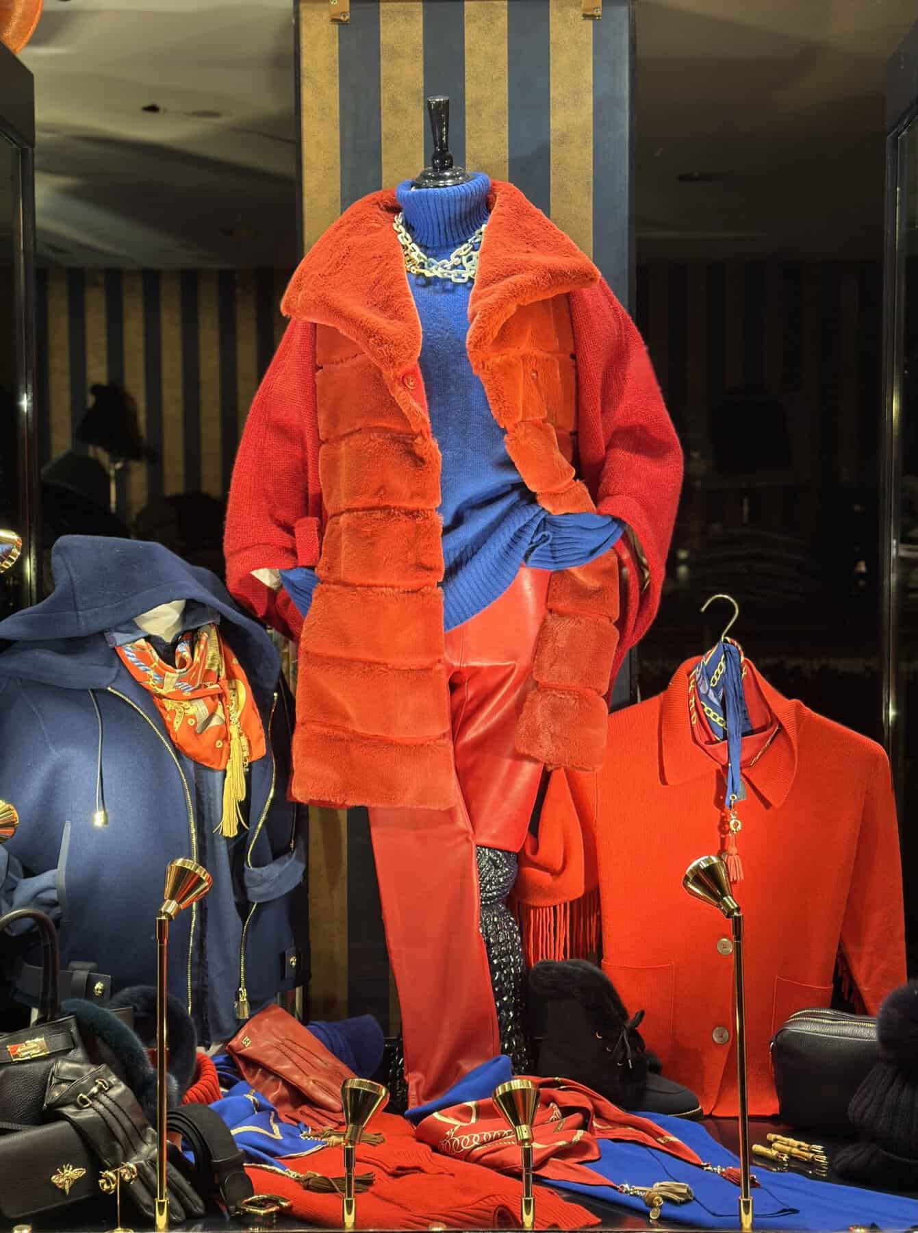 Cape Rood Met Kobalt Coltrui