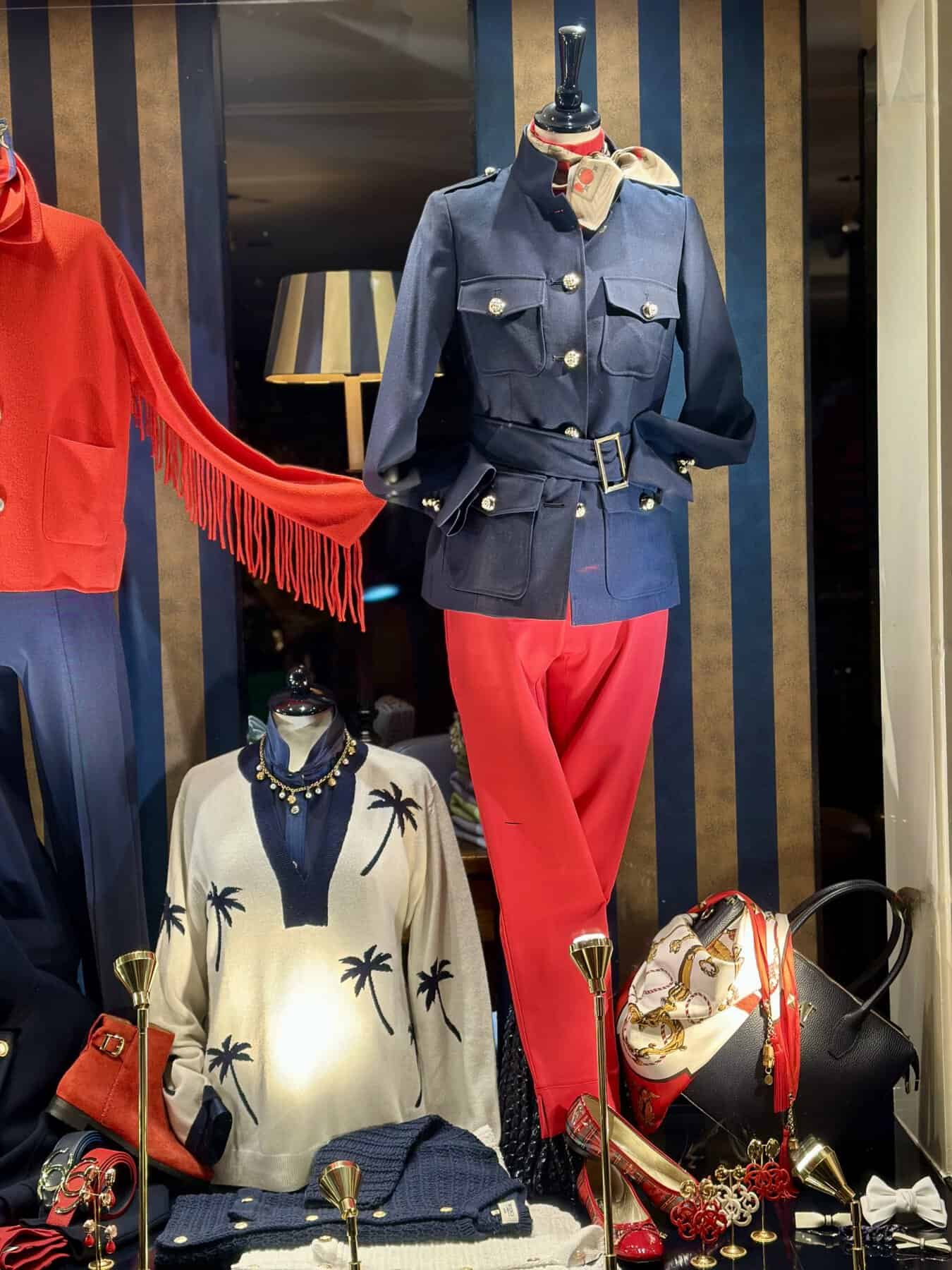 Donkerblauw Blazer Met Gouden Knopen