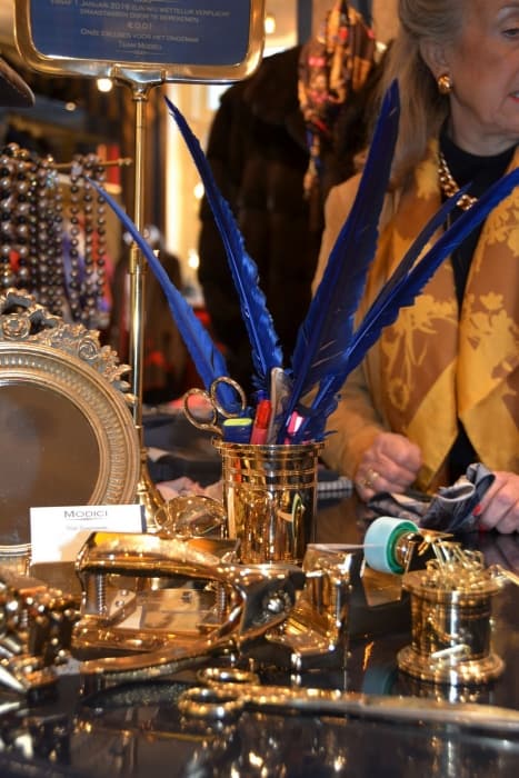 Exclusieve vergulde bureau accessoires bij Modici in Laren in het Gooi Exclusieve vergulde bureau accessoires bij Modici in Laren in het Gooi