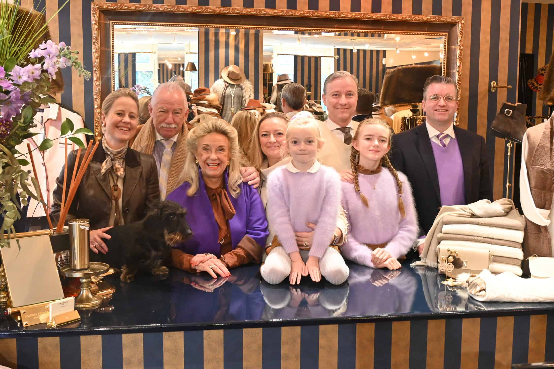 Familie Iesberts Modici Damesmode 29 okt 2022 Familie Iesberts Modici Damesmode 29 okt 2022