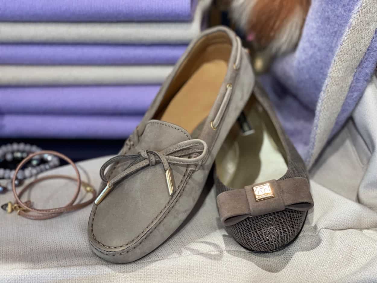 FD0FCD69 259C 4094 B021 73E773E35ADD 1 201 A Res (2) exclusieve damesmode, Sieraden, rolf schulte, thomas rath, bont, natan verkrijgbaar bij Modici Laren, dameskleding, Dameskleding Laren, stizzoli, seductive mode, grote maten mode, avondjapon, laren, avondjurk, bm damesschoenen, katharina von braun, mode voor bruidsmoeders, gala, damesmode, galajurken, bm comfortabel, michele mode, bruidsmoeder mode, avond, Schneiders Salzburg, feestkleding, loro piana, escada mode, bureau accessoires, Nino Colombo, winkels laren, schoenen, stizzoli mode, katharina v braun, michele broeken, gelegenheidskleding, moeder van de bruidegom, shawls, le tricot perugia, barbara kessels, maison common, exclusieve merken, luxe modewinkels, hoeden, Luxe merken, liola mode, nvsco, wolford, sjieke grote maten kleding