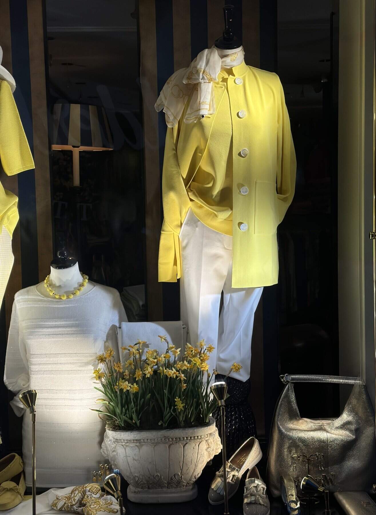 Geel Vest Ook In Groten Maten Mogelijk vesten op maat verkrijgbaar bij Modici laren