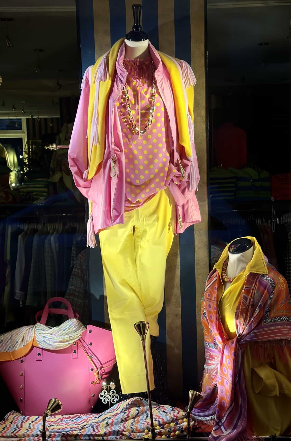 Gele Trekking Van Seductive