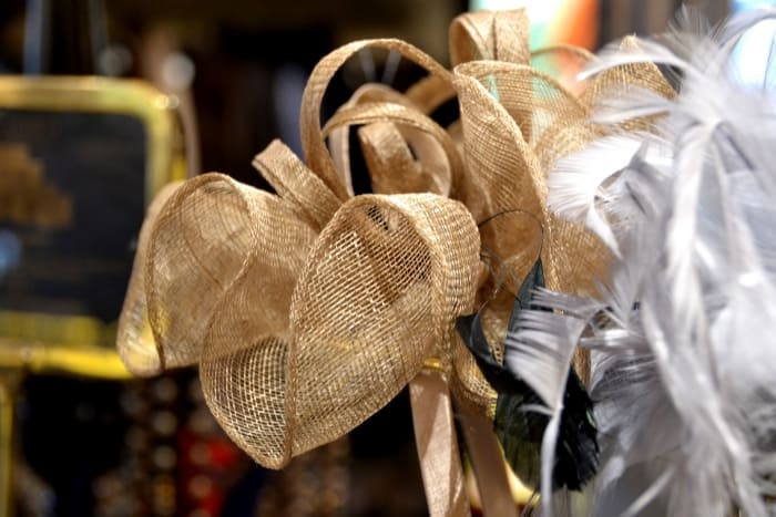 Haartoeven, Haarkammen Bij Modici Damesmode In Laren Nh Haartoeven, Haarkammen Bij Modici Damesmode In Laren Nh