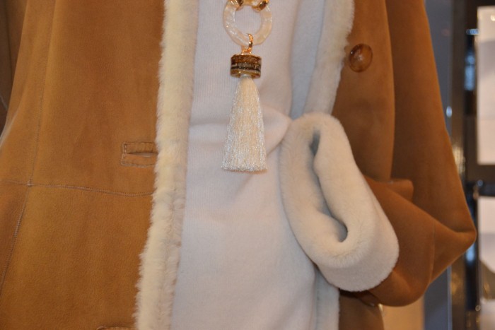 Lammy coat jas Modici damesmode Laren Nh Gooi – Op maat gemaakt Lammy coat jas Modici damesmode Laren Nh Gooi - Op maat gemaakt