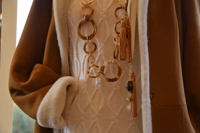 Lammy coat jas Modici damesmode Laren Nh Gooi – Op maat gemaakt Lammy coat jas Modici damesmode Laren Nh Gooi - Op maat gemaakt