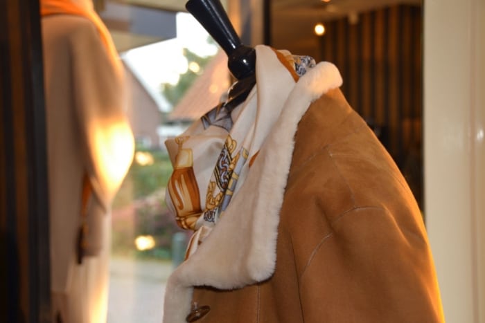 Lammy coat jas Modici damesmode Laren Nh Gooi – Op maat gemaakt Lammy coat jas Modici damesmode Laren Nh Gooi - Op maat gemaakt