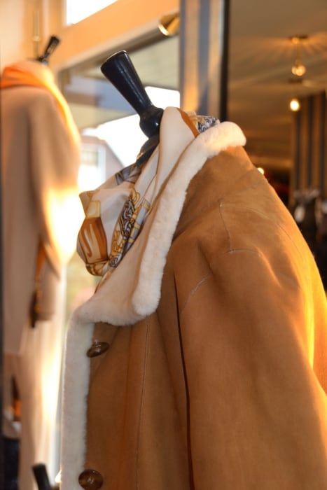 Lammy coat jas Modici damesmode Laren Nh Gooi – Op maat gemaakt Lammy coat jas Modici damesmode Laren Nh Gooi - Op maat gemaakt