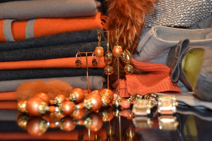 Luxe sieraden en bijouterie bij Modici damesmode in Laren (Nh) Luxe sieraden en bijouterie bij Modici damesmode in Laren (Nh)