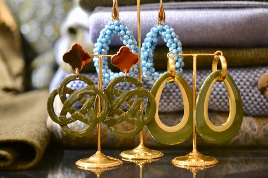 Luxe sieraden en bijouterie bij Modici damesmode in Laren (Nh) (Nh) (9) Luxe sieraden en bijouterie bij Modici damesmode in Laren (Nh)