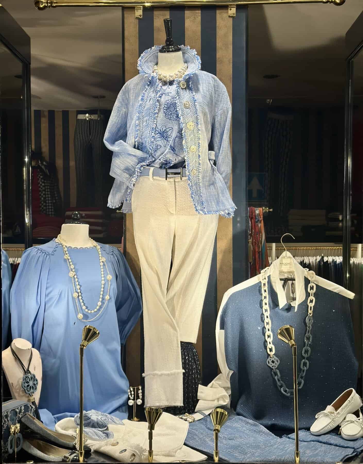 Maison Common Bleu Bazer