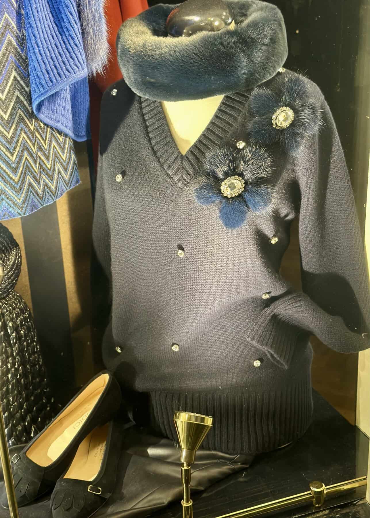 Marine Trui Met Nerts Kloemen