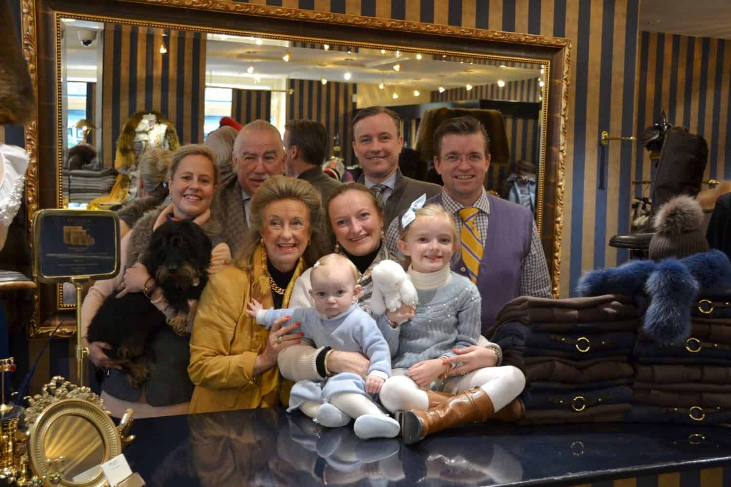 Damesmodewinkel Modici in Laren Nh – Familie bedrijf met persoonlijke servicel-touch-24 Damesmodewinkel Modici in Laren Nh - Familie bedrijf met persoonlijke service