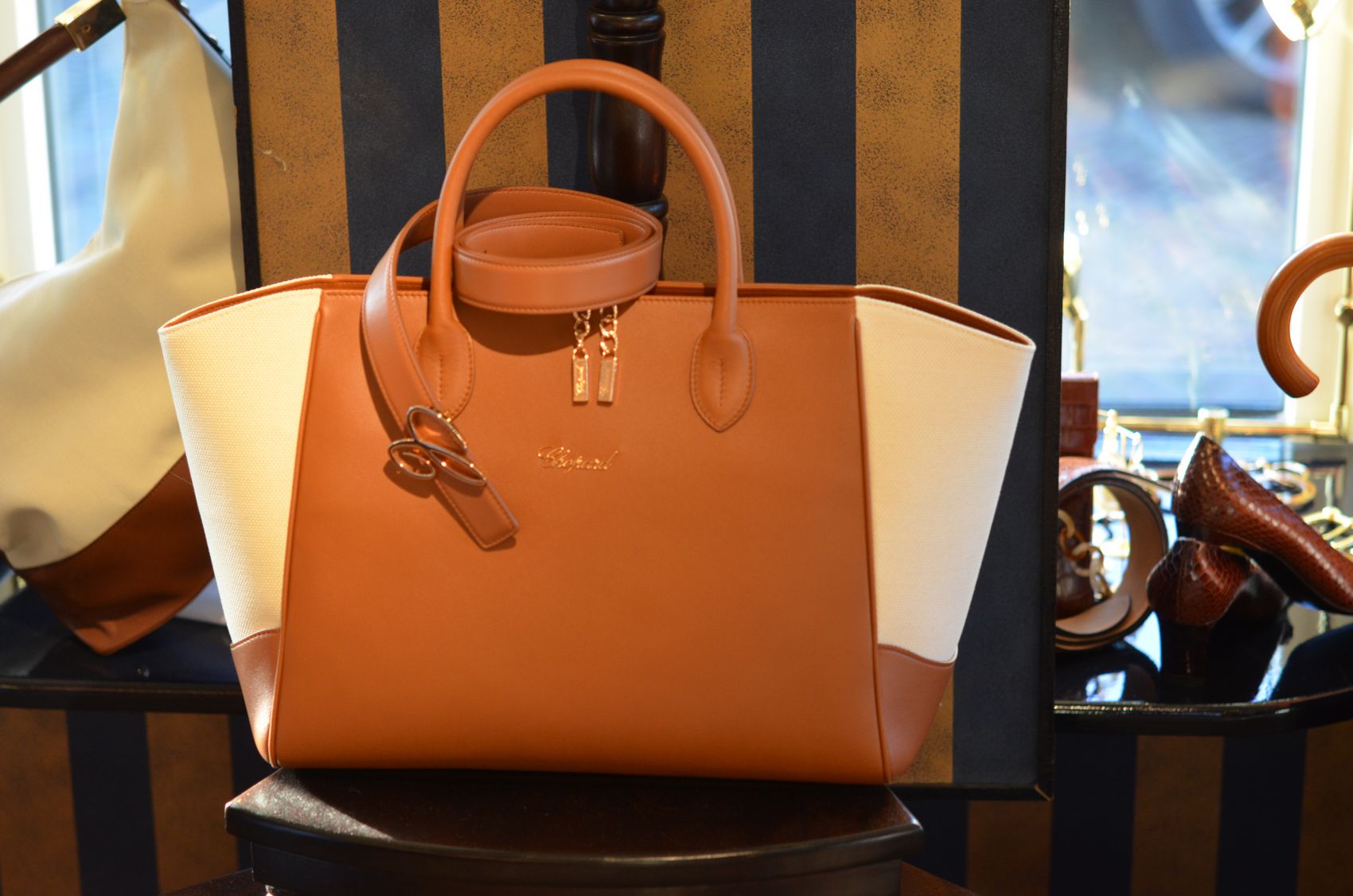 Chopard Laren Gooi – Bij Modici damesmode in Laren Chopard Laren Gooi - Bij Modici damesmode in Laren