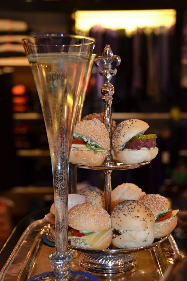 Exclusieve dameskleding in Laren NH bij damesmode Modici – ook grote maten Exclusieve dameskleding in Laren NH bij damesmode Modici - ook grote maten