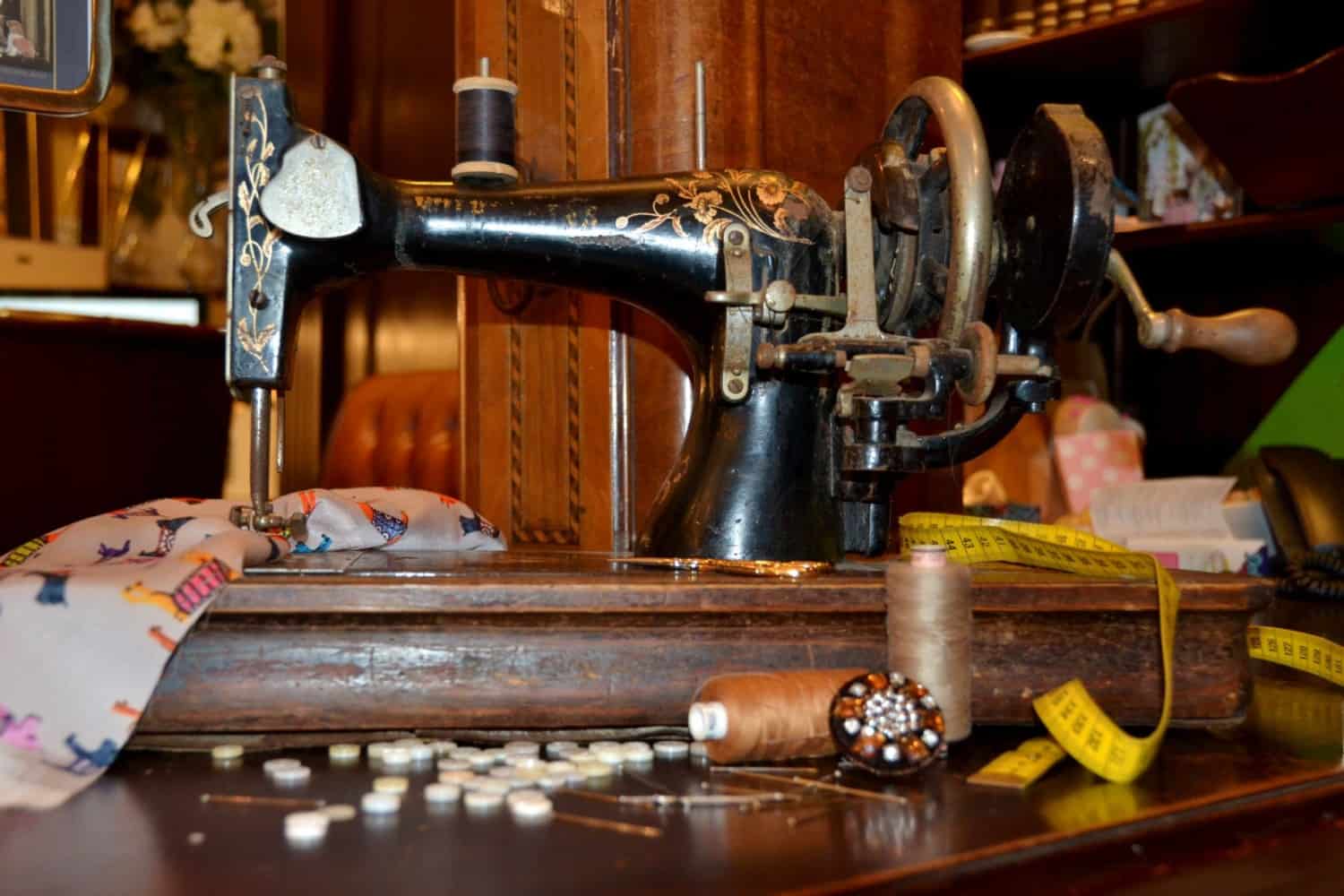 Vermaakservice van Modici in Laren Nh met een eigen atelier Vermaakservice van Modici in Laren Nh met een eigen atelier